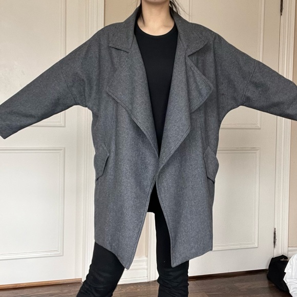 Grey Vintage Coat from A. K. De Paris - Picture 5 of 12